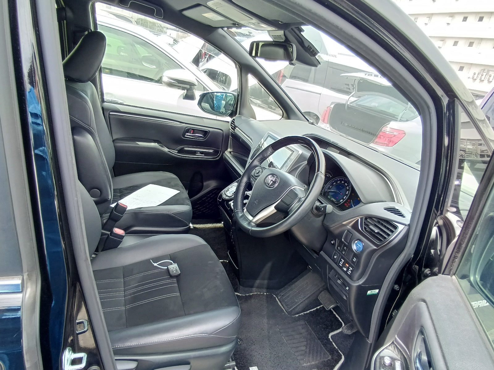 TOYOTA ESQUIRE-HYBRID GI PREMIUM-2020