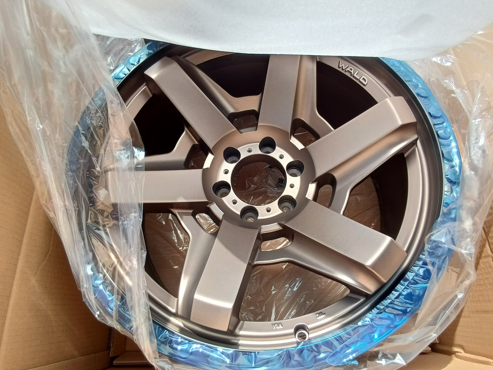 TOYOTA NOAH 2020 SILVER