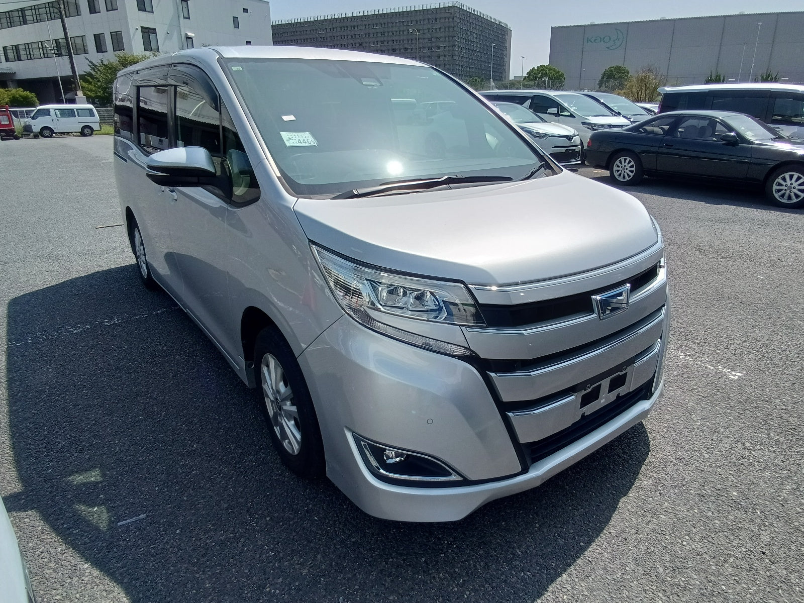 TOYOTA NOAH 2020 SILVER
