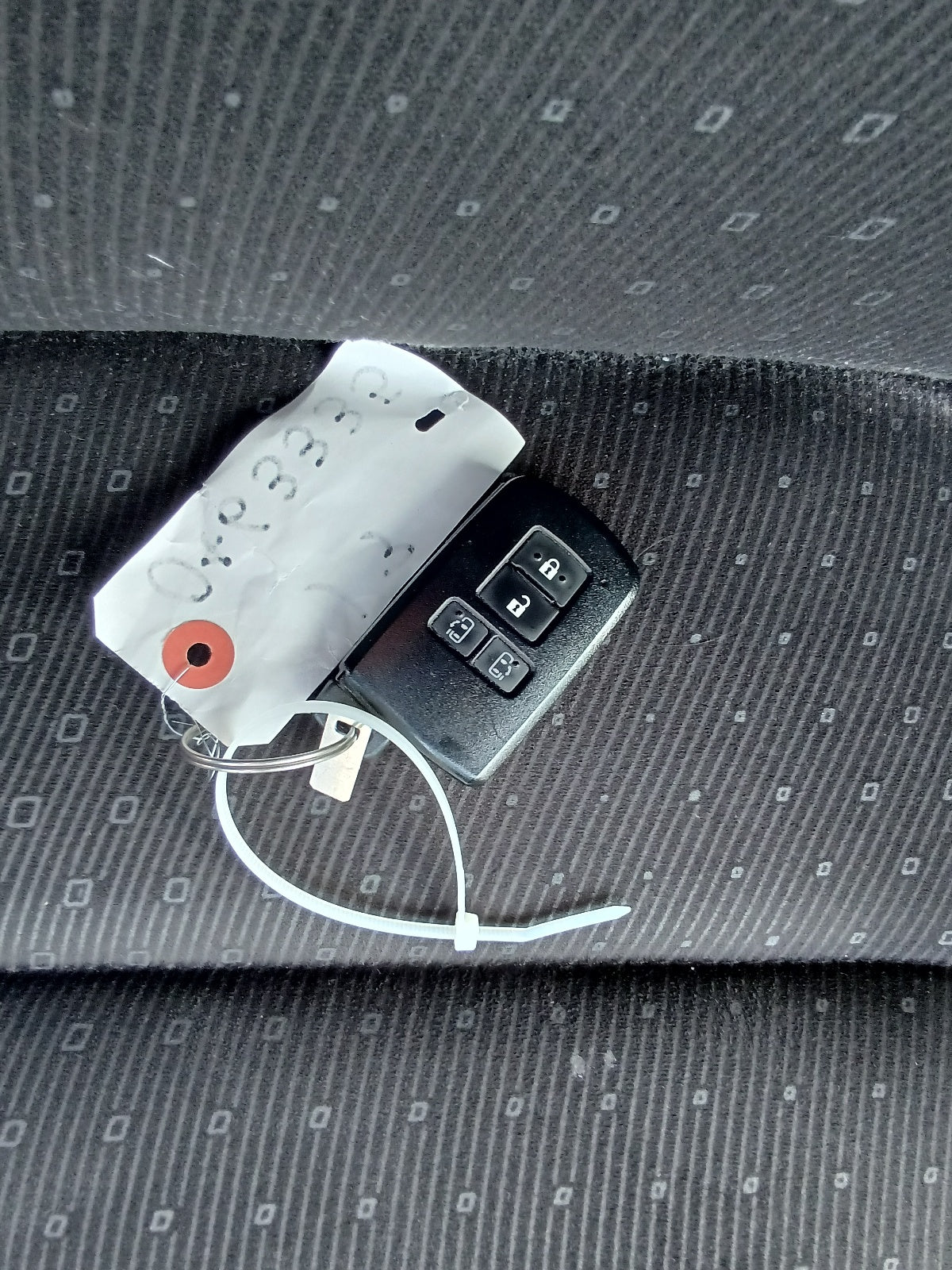 TOYOTA NOAH 2020 SILVER