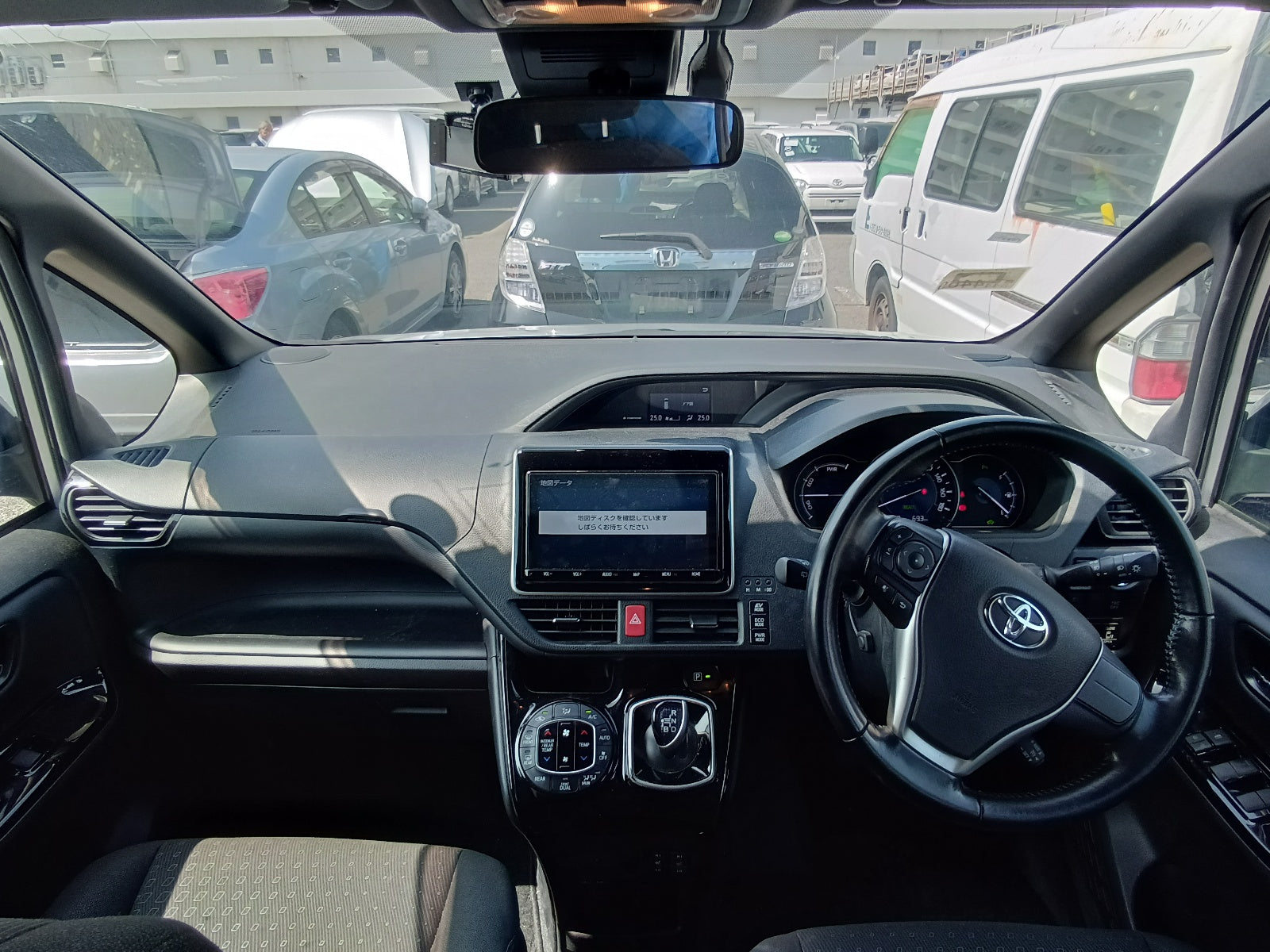 TOYOTA NOAH 2020 SILVER