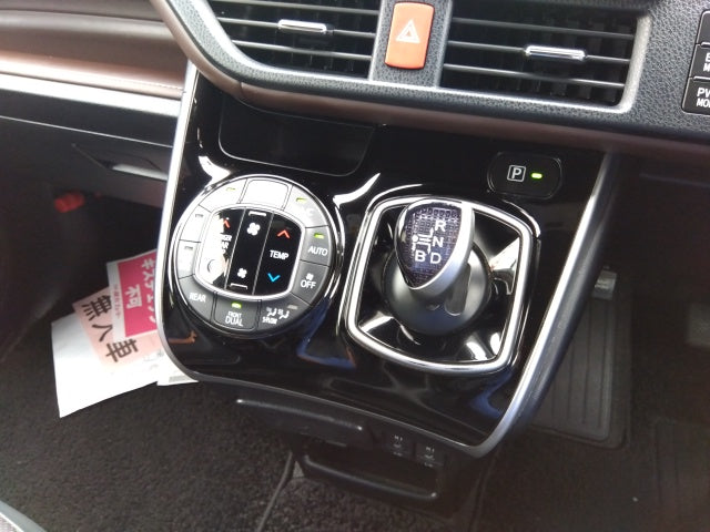 TOYOTA ESQUIRE-HV GI-2020