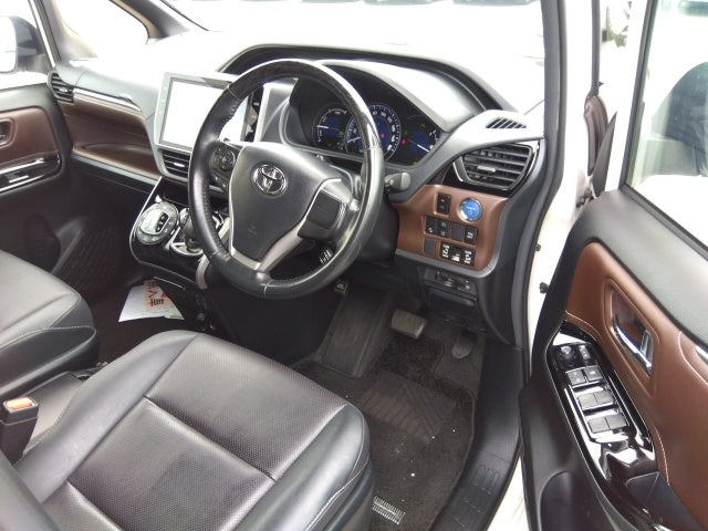 TOYOTA ESQUIRE-HV GI-2020