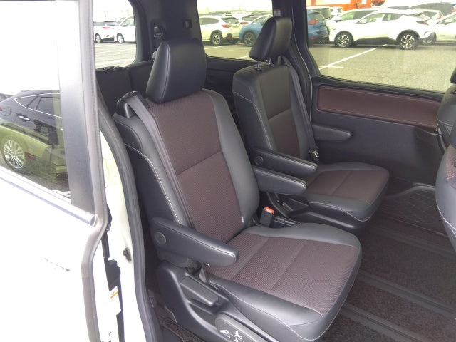 TOYOTA ESQUIRE-HV GI-2020