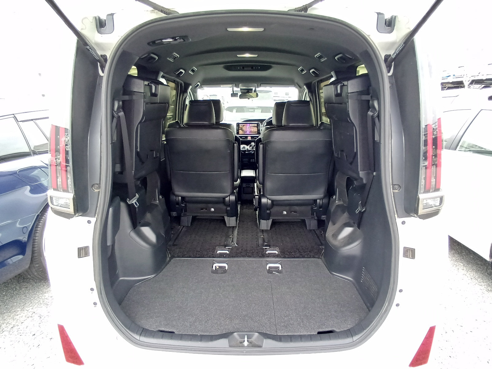 TOYOTA NOAH-HV - 2021 PEARL