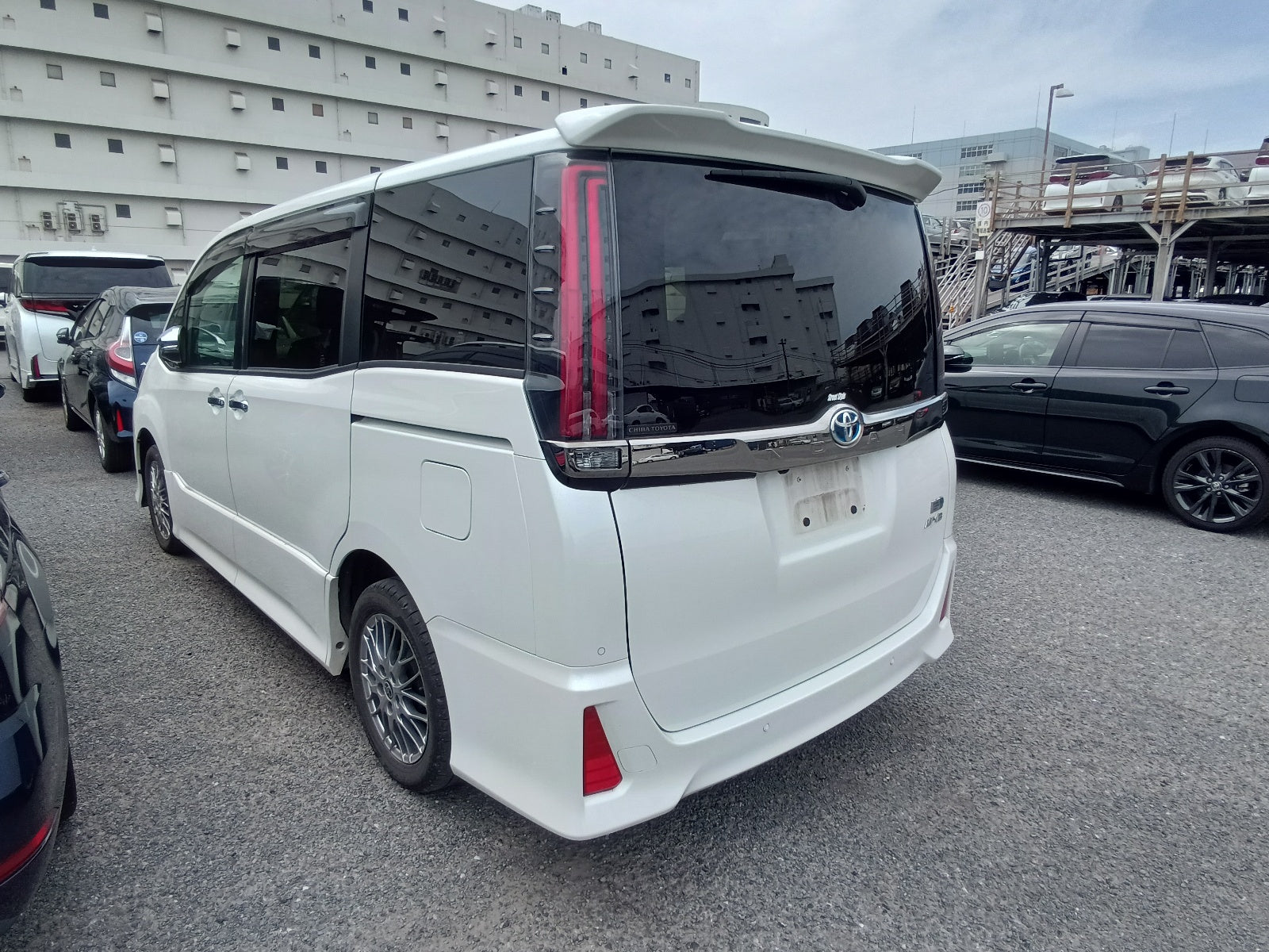 TOYOTA NOAH-HV - 2021 PEARL