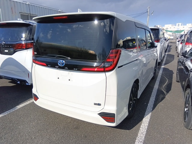 TOYOTA NOAH-HYBRID S-Z- 2022
