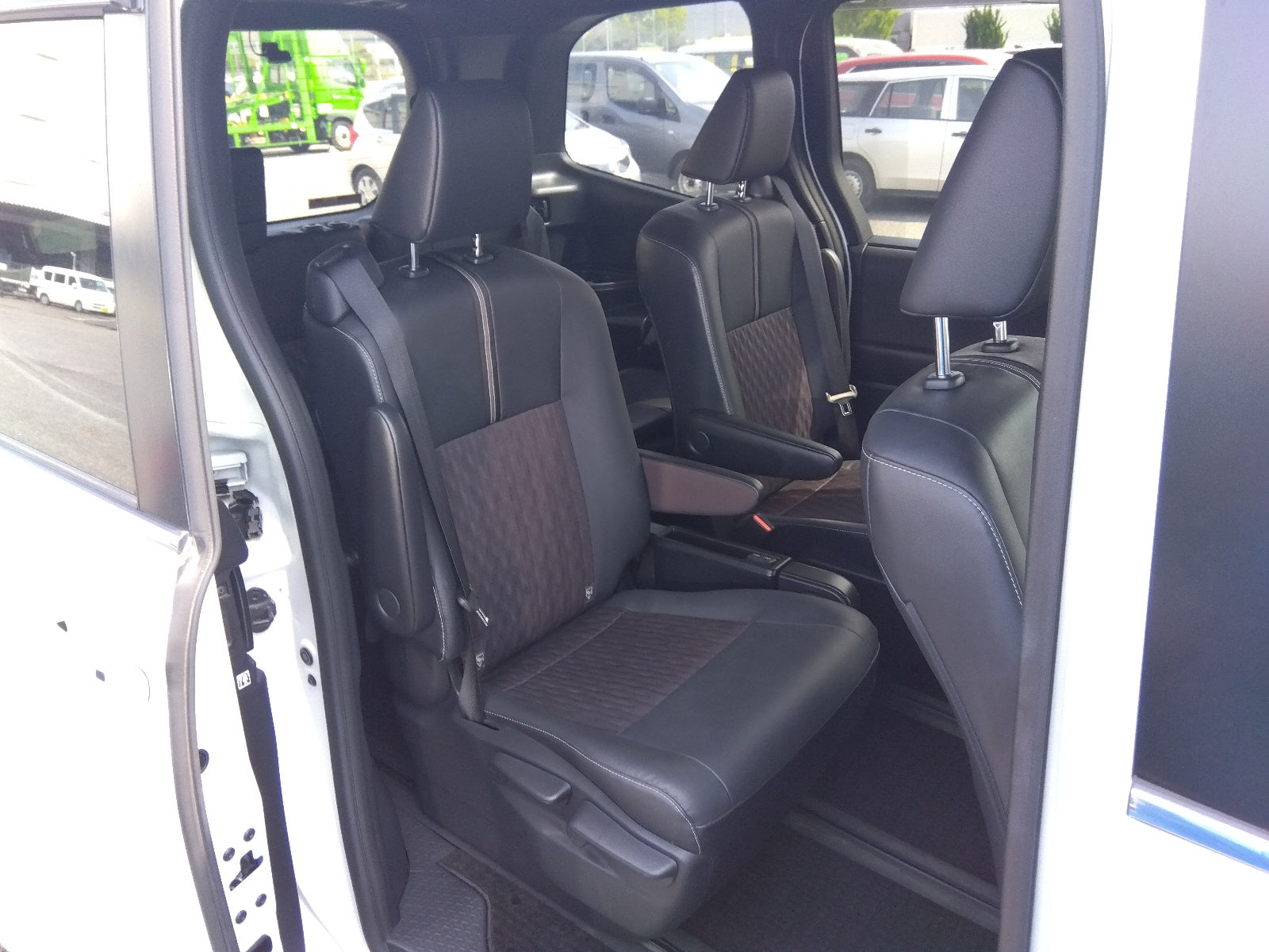 TOYOTA NOAH-HYBRID S-Z PACKAGE- 2022