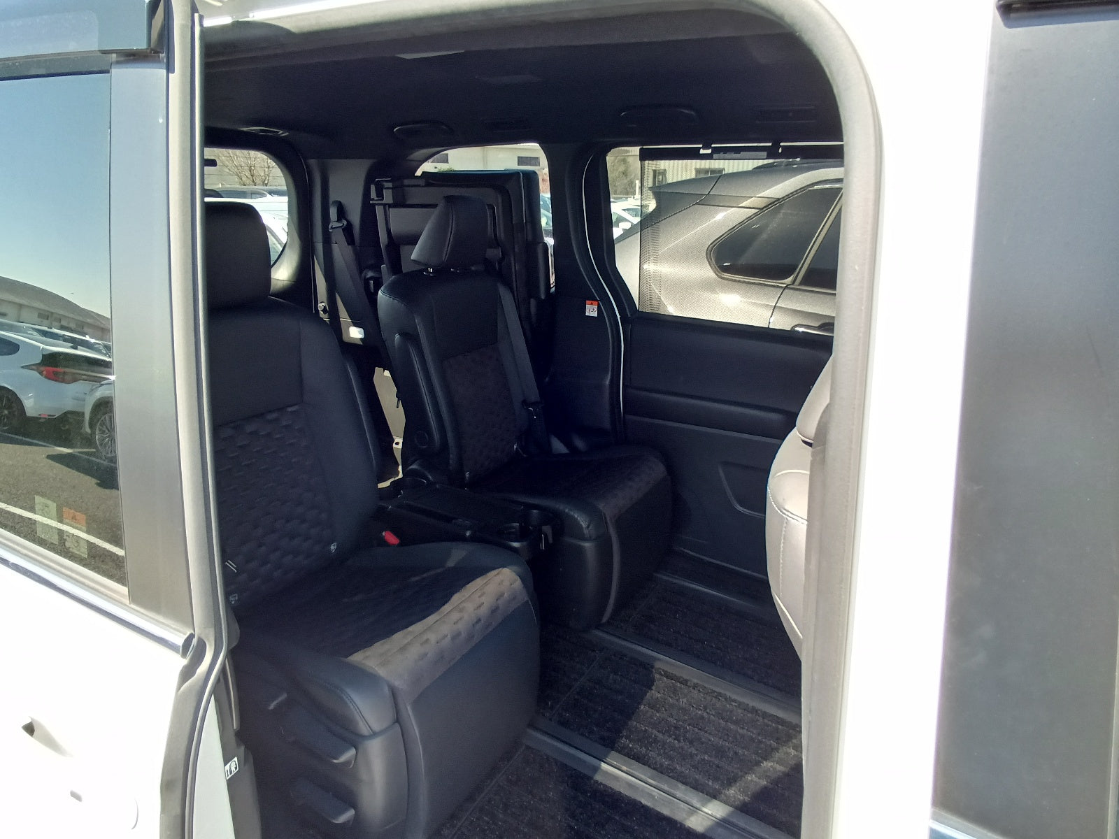 TOYOTA VOXY-2022-Hybrid-S Z WHITE