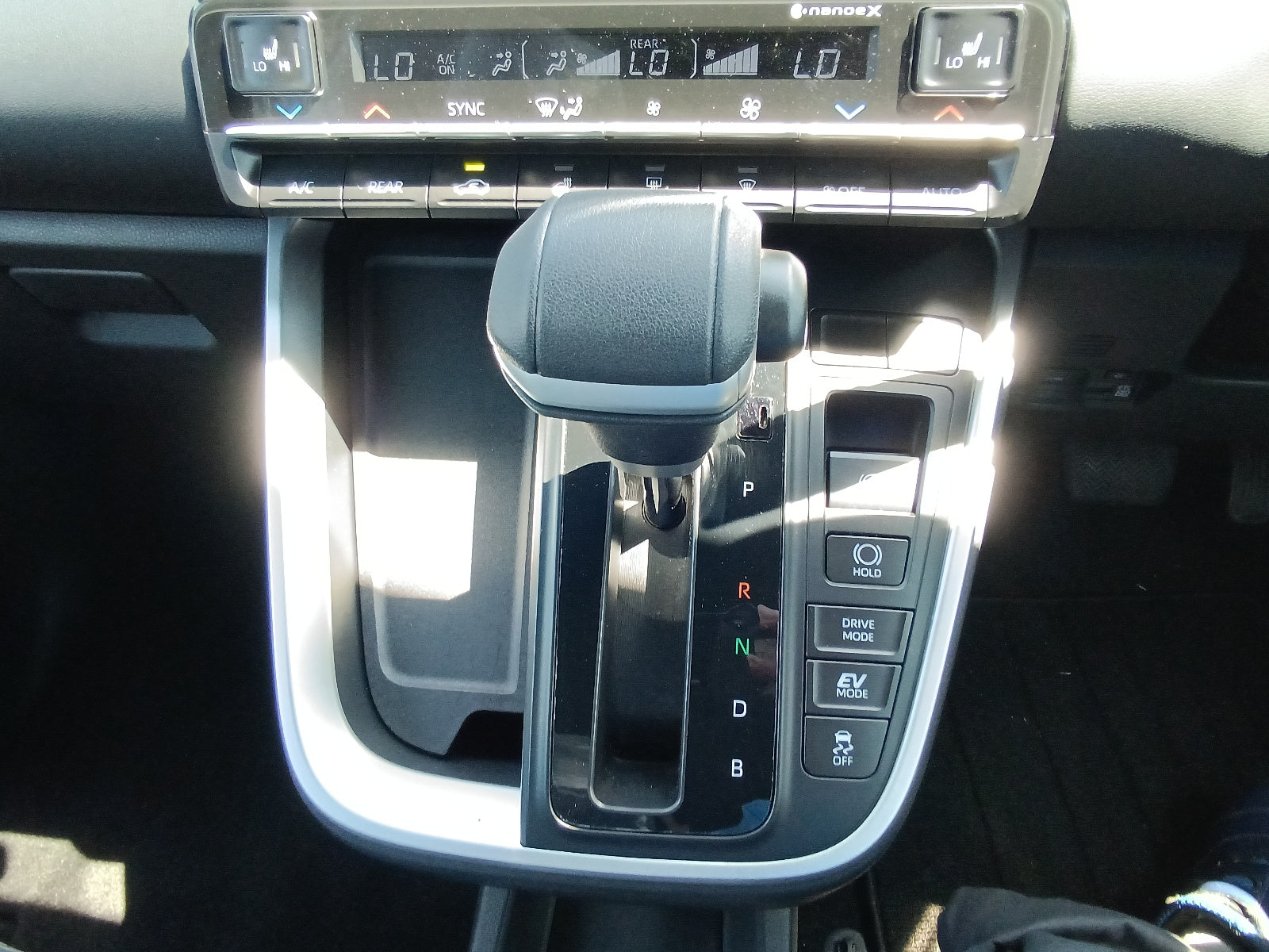 TOYOTA NOAH-HYBRID S-Z-2023