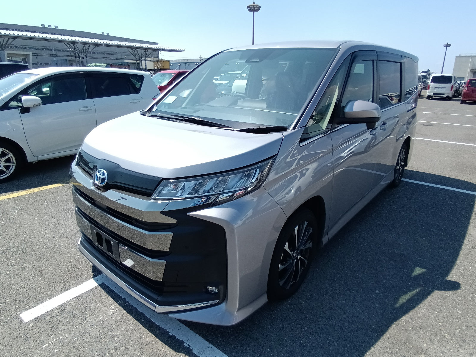 TOYOTA NOAH-HYBRID S-Z-2023