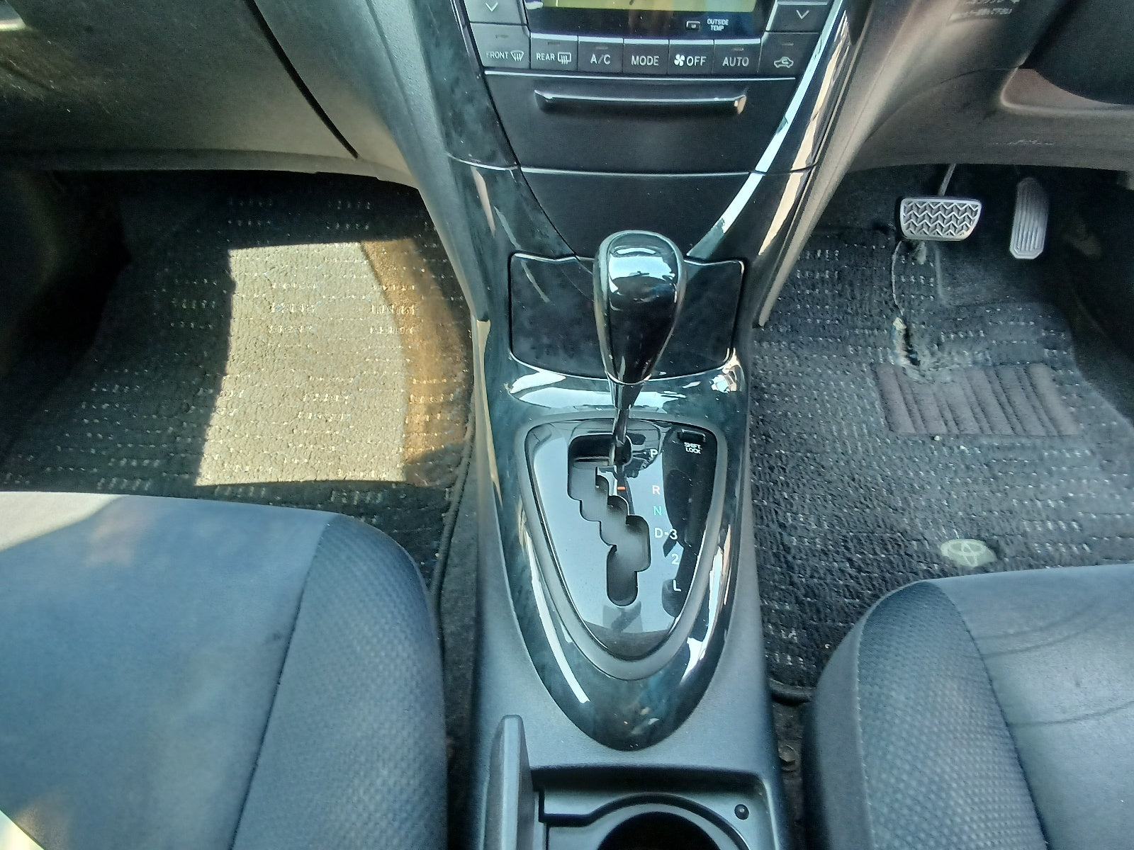 TOYOTA CALDINA-Z L 2004