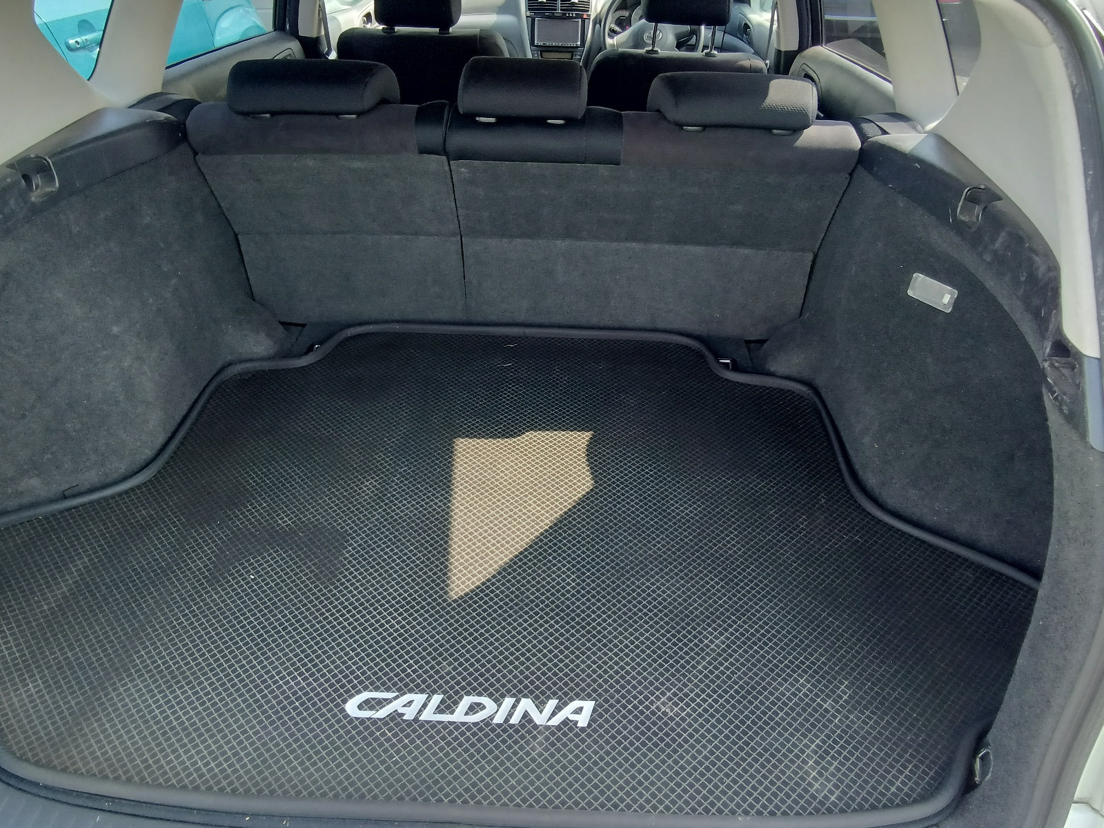 TOYOTA CALDINA 2005 WHITE