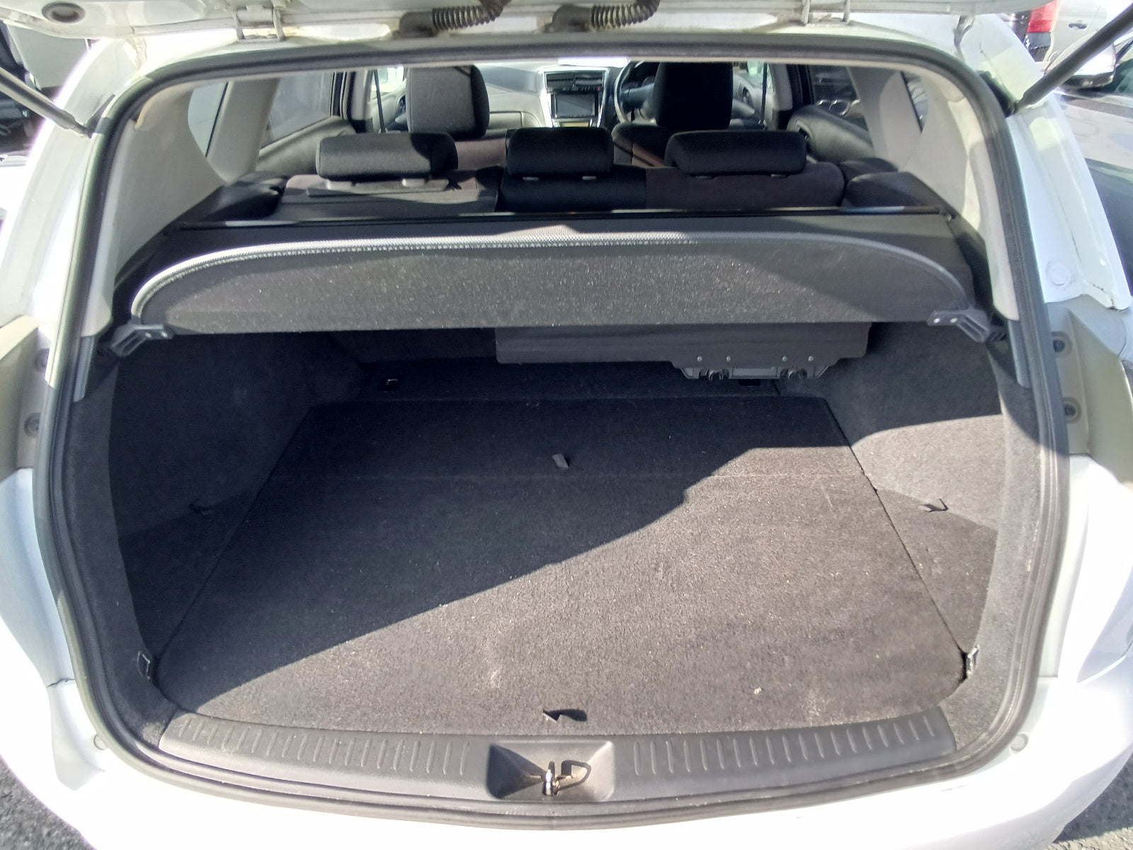 TOYOTA CALDINA-X-2006 WHITE