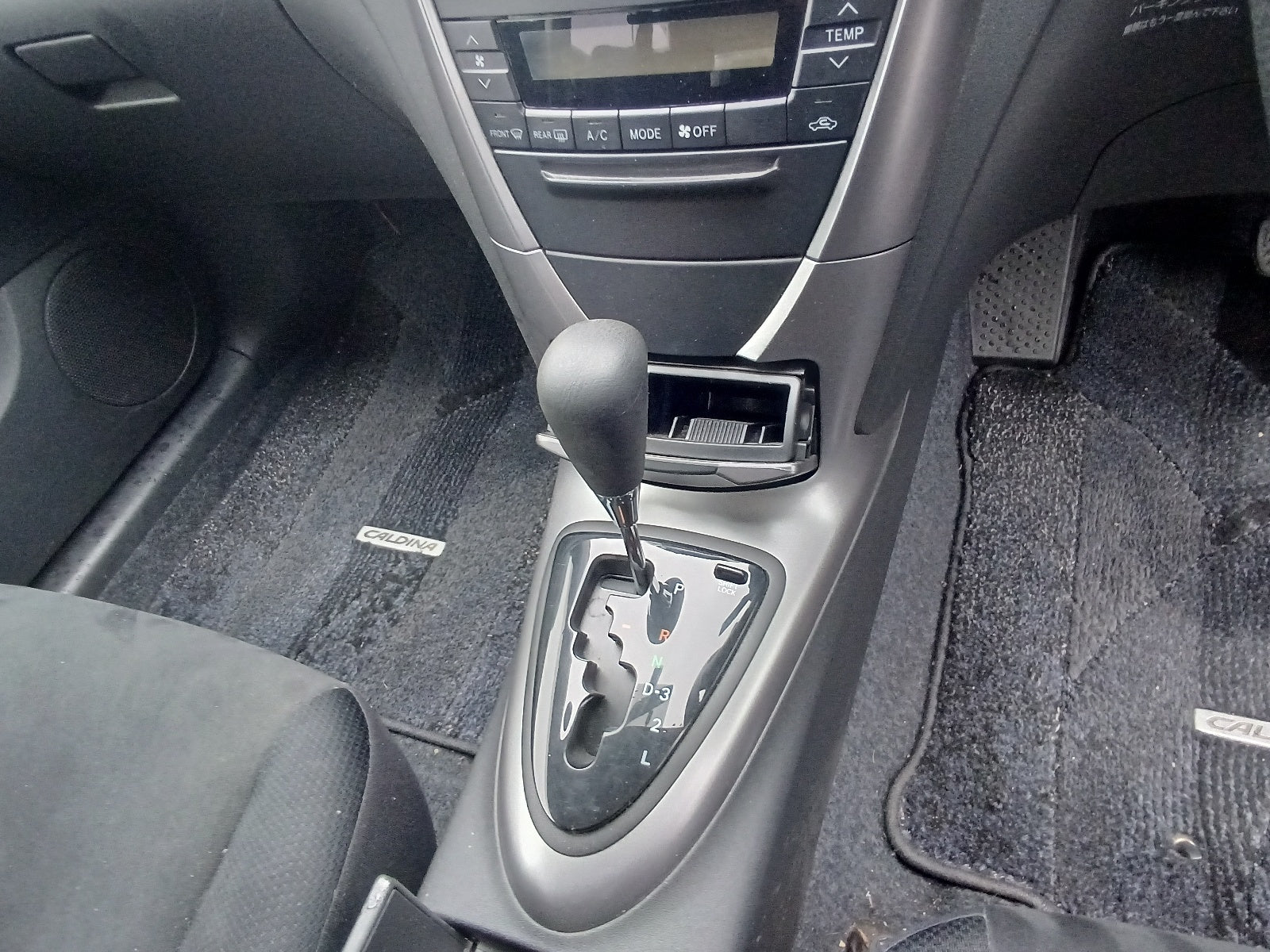 TOYOTA CALDINA-X-2006 SILVER