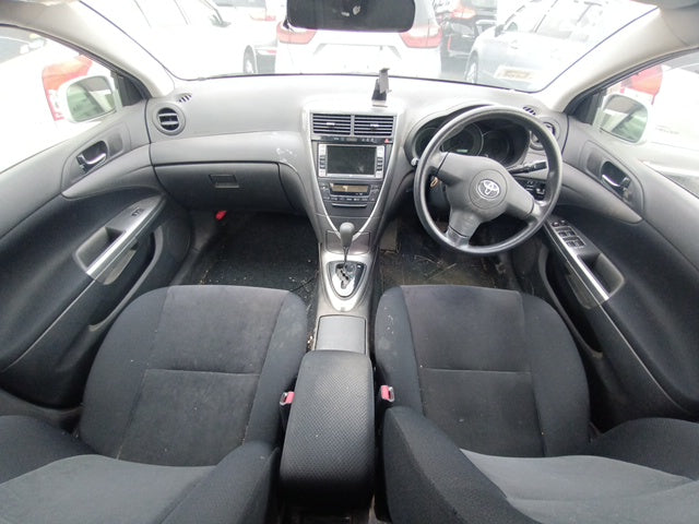 TOYOTA CALDINA-2007 SILVER