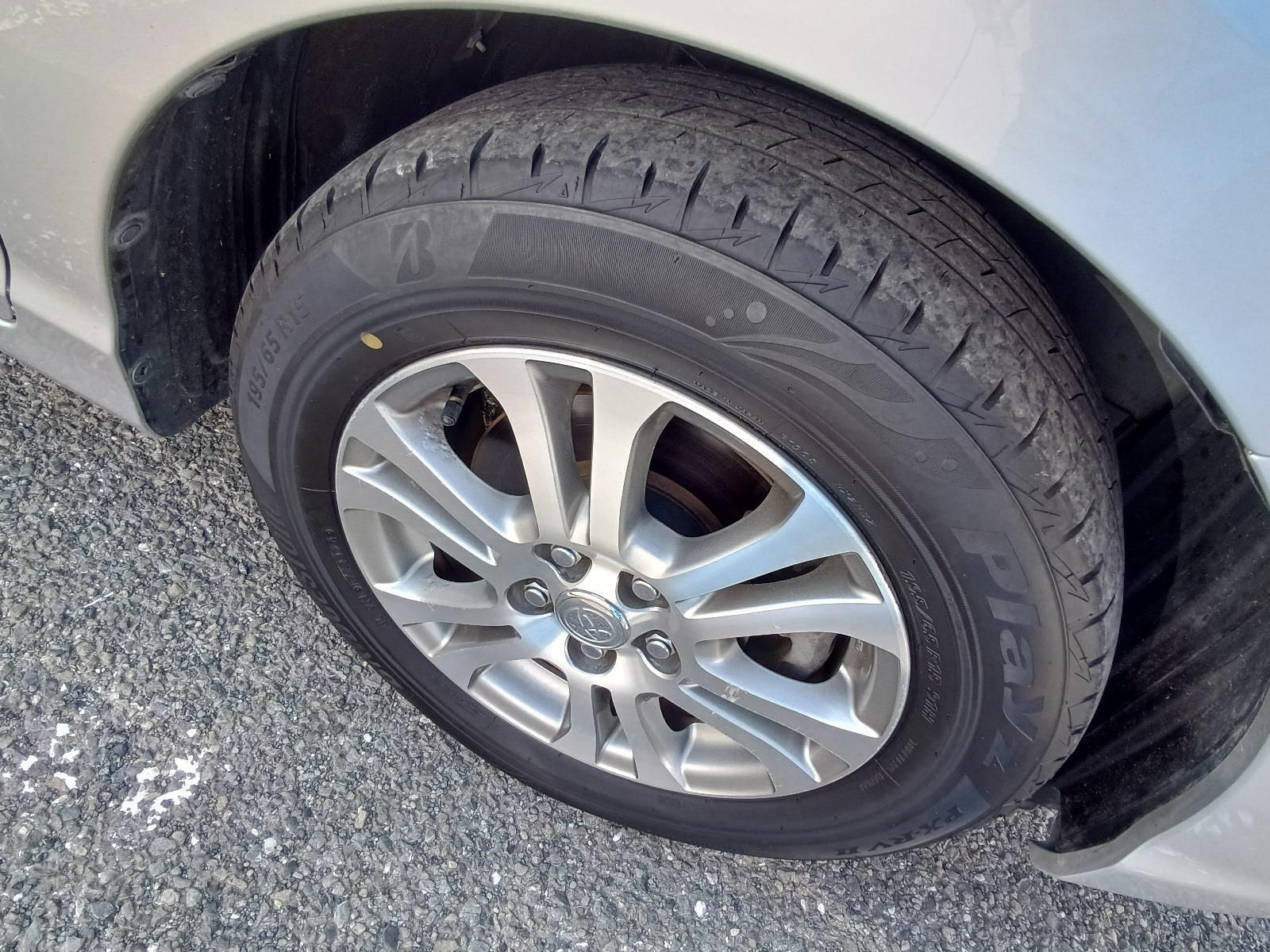 TOYOTA CALDINA-2007 SILVER  Z A EDITION