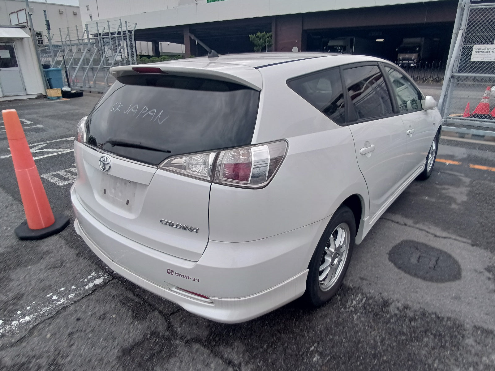 TOYOTA CALDINA Z S Edition 2007 WHITE