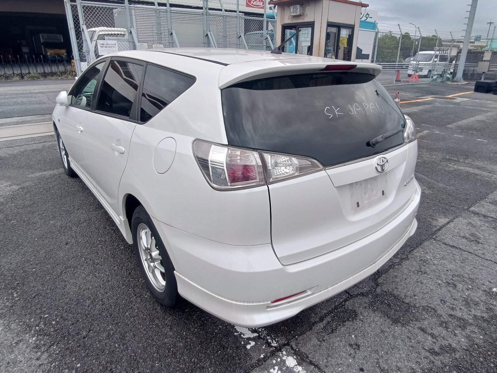 TOYOTA CALDINA Z S Edition 2007 WHITE