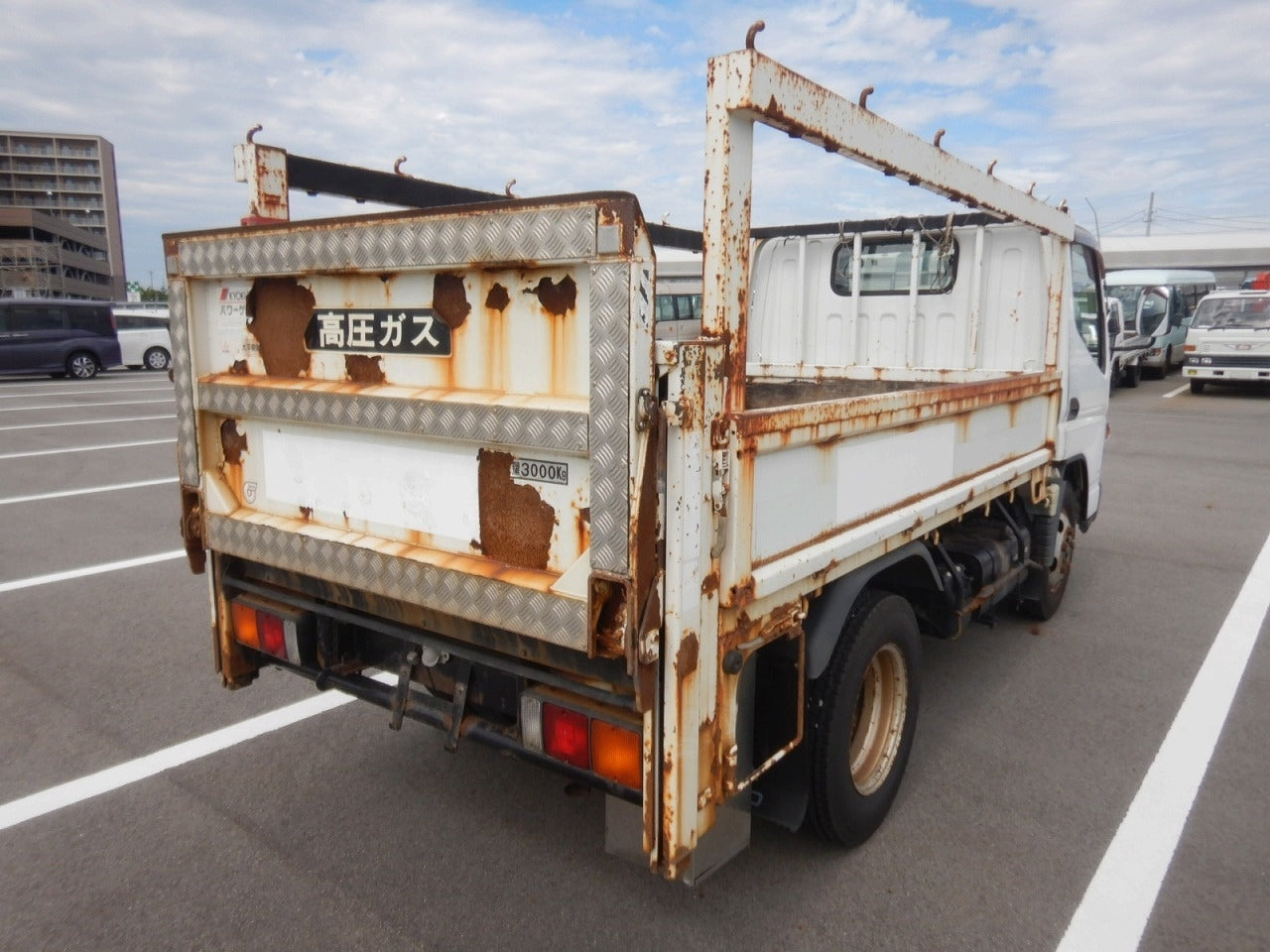 MITSUBISHI CANTER-5MT -2011