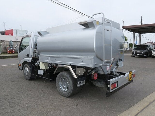 HINO DUTRO-TANK LORRY -2014