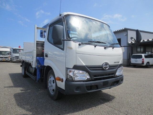 HINO DUTRO-CRANE ATTACHING -2016