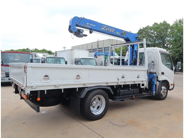 HINO DUTRO-CRANE ATTACHING -2010