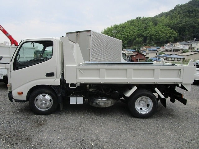 HINO DUTRO-DUMP CAR -2011