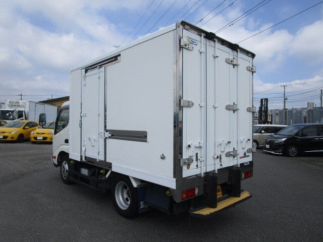 HINO DUTRO-REFRIGERATION * REEFER -2017