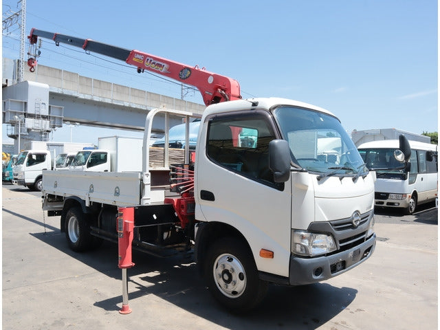 HINO DUTRO-CRANE ATTACHING -2017