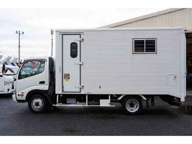 HINO DUTRO-HORSE . CAR -2010