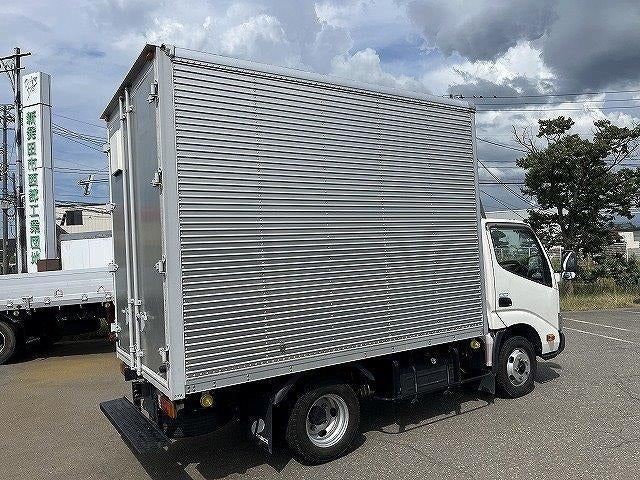 HINO DUTRO-VAN -2016